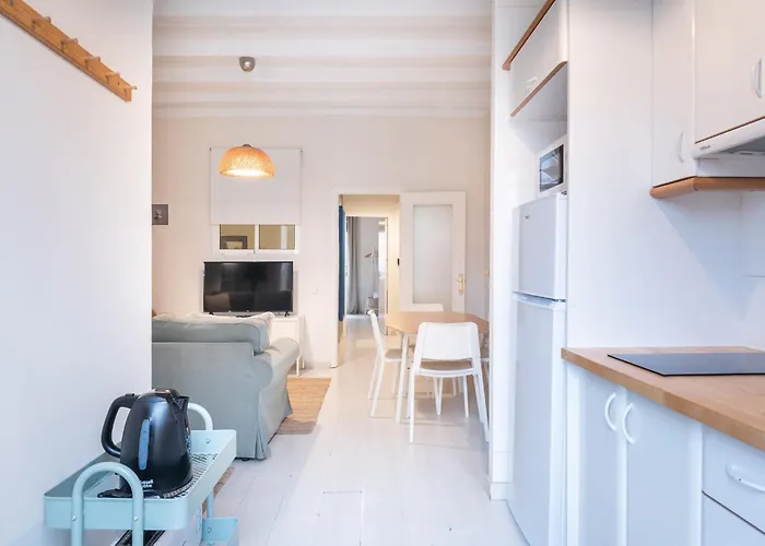 Cozy In The Heart Of Gracia, Apartamento Barcelona