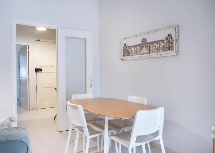 Cozy In The Heart Of Gracia,